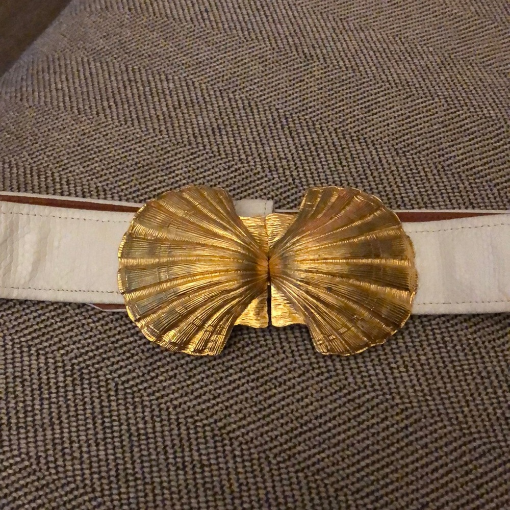 Vtg Alexis Kirk 1-1/2” wide white Snakeskin Belt